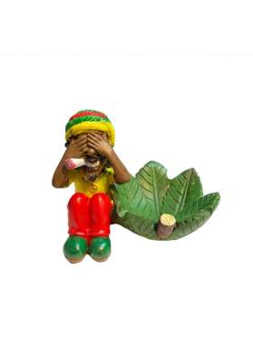 SCRUMIERA RASTA SITTING WITH LEAF